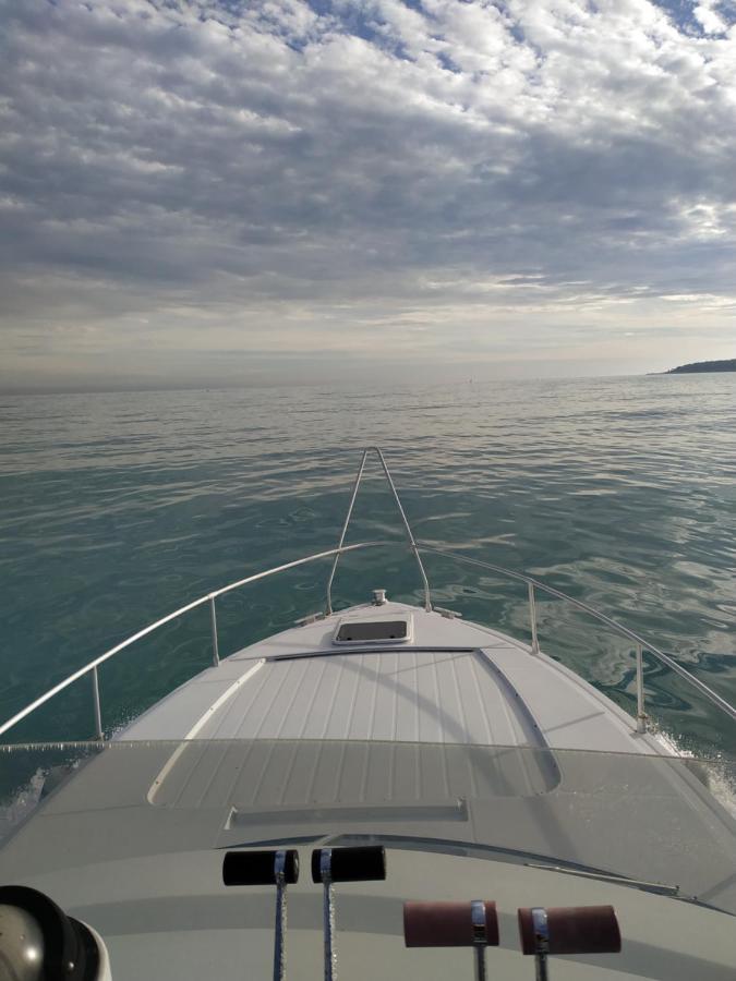 Ferretti 36 ' Bateau à Quai Vieux-Port Cannes Festival La Croisette Esterno foto