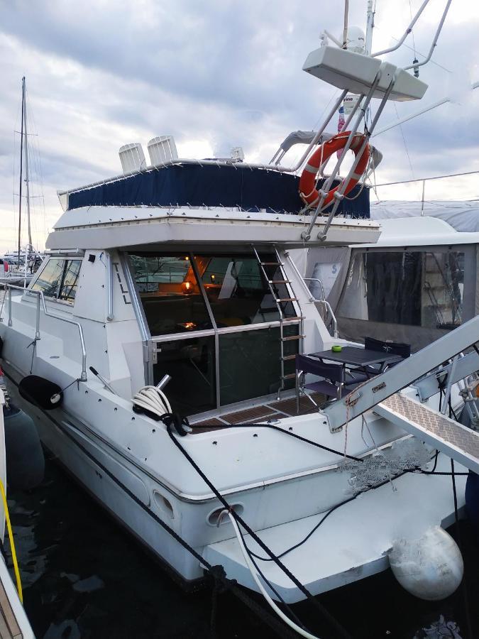 Ferretti 36 ' Bateau à Quai Vieux-Port Cannes Festival La Croisette Esterno foto