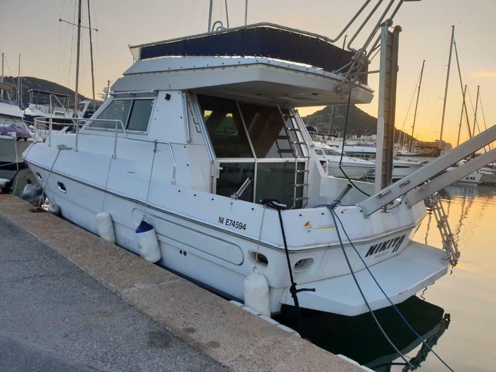 Ferretti 36 ' Bateau à Quai Vieux-Port Cannes Festival La Croisette Esterno foto