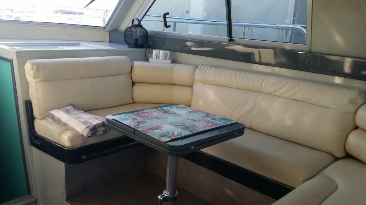 Ferretti 36 ' Bateau à Quai Vieux-Port Cannes Festival La Croisette Esterno foto