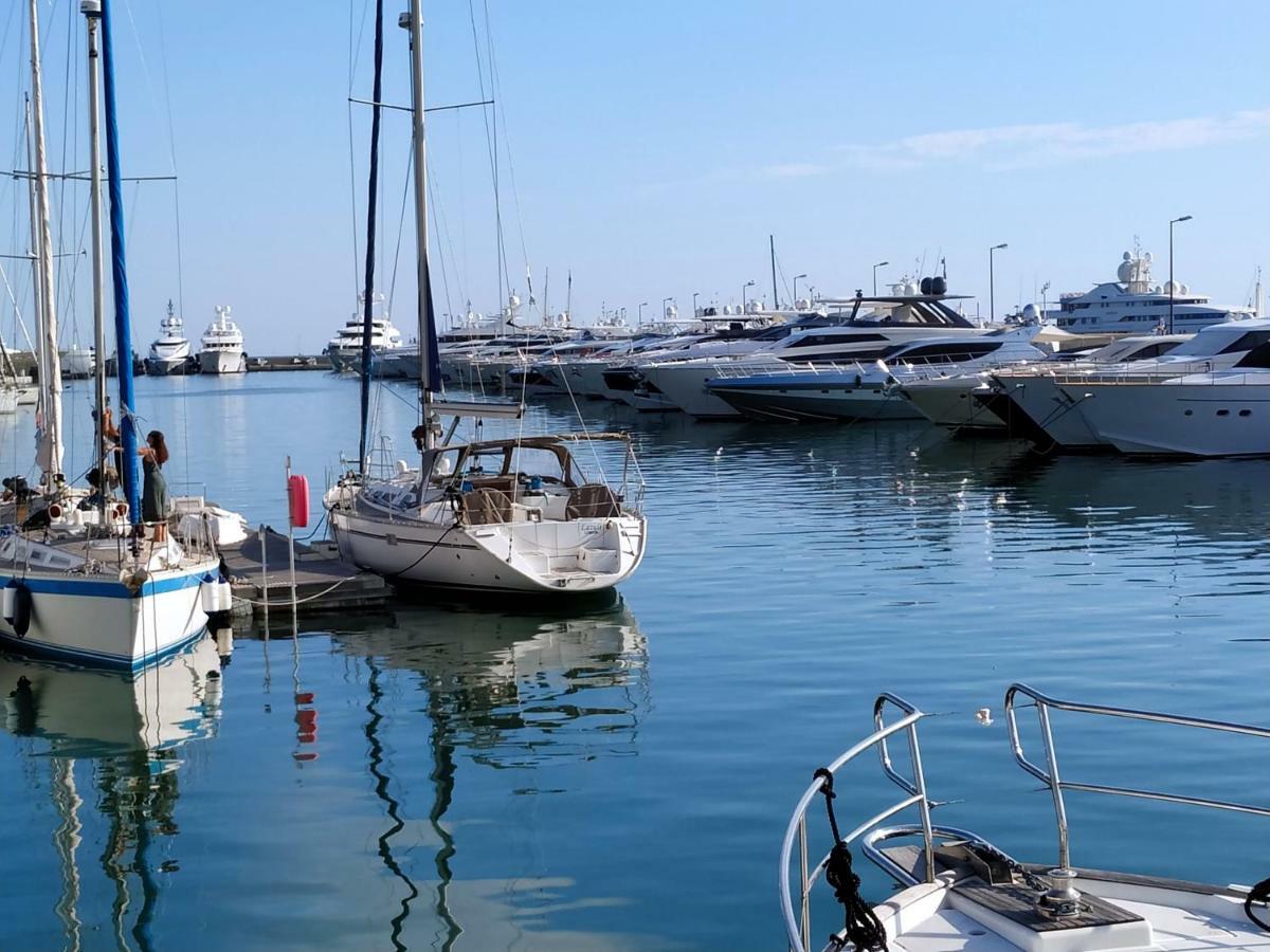 Ferretti 36 ' Bateau à Quai Vieux-Port Cannes Festival La Croisette Esterno foto
